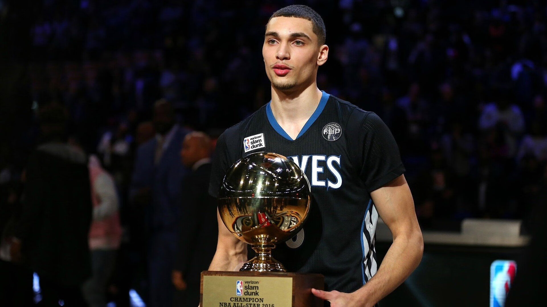 CBA推动中国篮球全面职业化,当前中国篮球运动推进职业化进程的关键